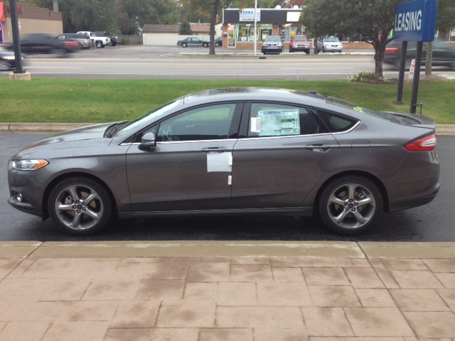 2013 Ford Fusion at North Brothers Ford